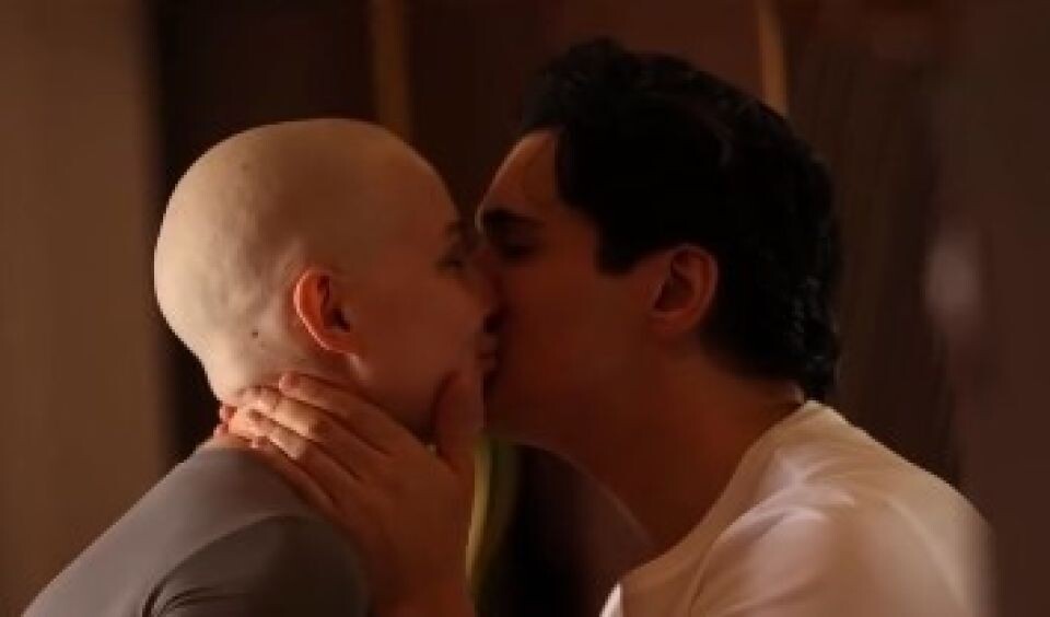    Проходящая лечение от рака блогер Лерчек побрилась налысо. Источник: @im__lu_*