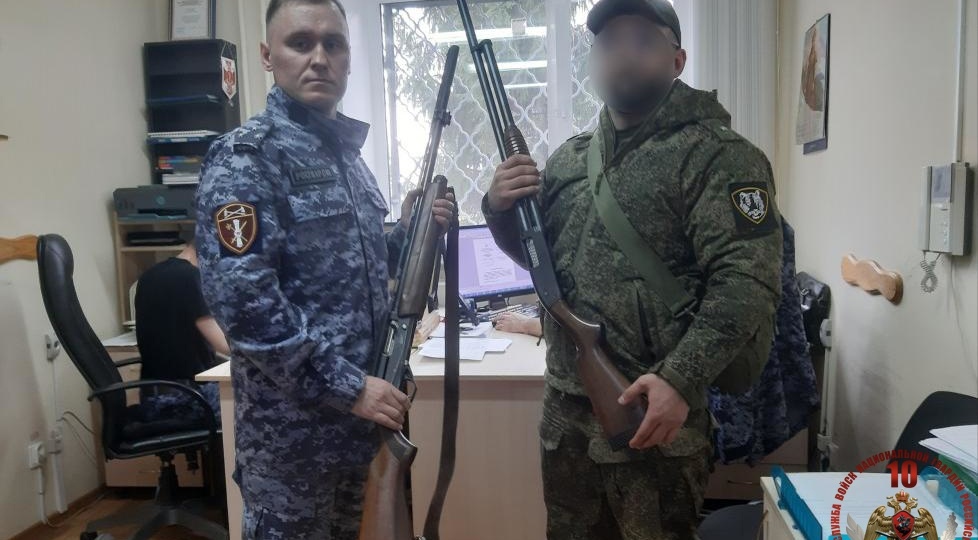 Росгвардейцы Чувашии передали очередную партию охотничьего оружия в зону СВО