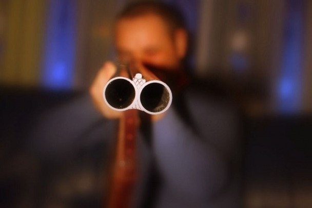 В Петербурге задержали мужчину, стрелявшего из ружья в подъезде