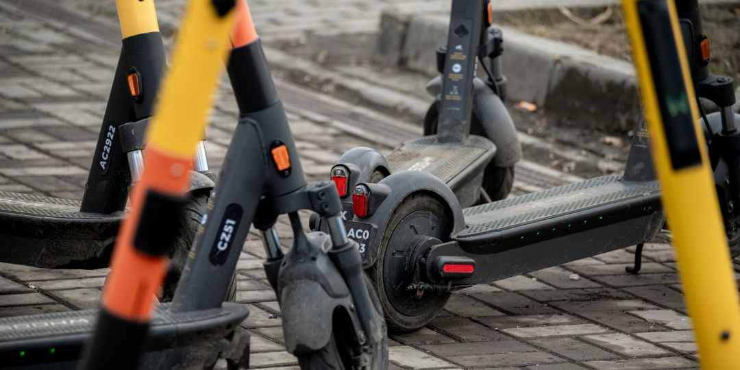 В Челябинске ребёнок пострадал от ездока на самокате