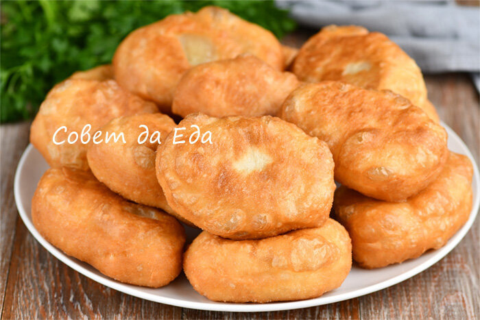 Дрожжевое тесто — это легко! 4 простых рецепта пирожков: на воде и молоке (печем и жарим)