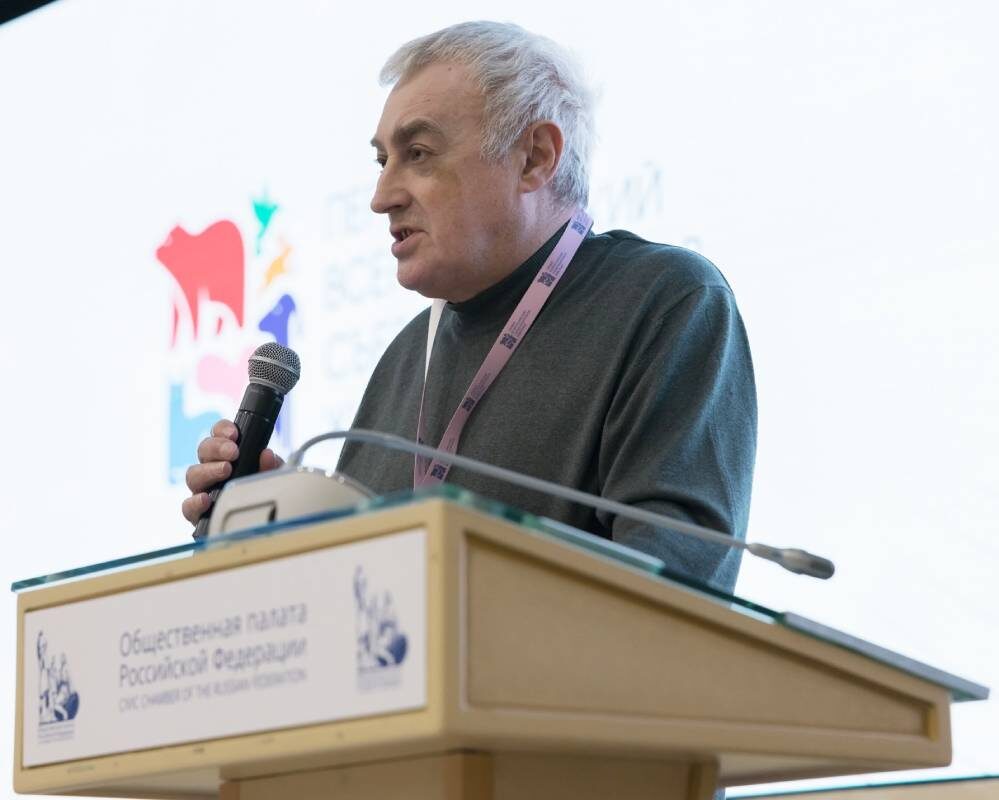    Илья Блувштейн выступал в Общественной палатеСоцсети