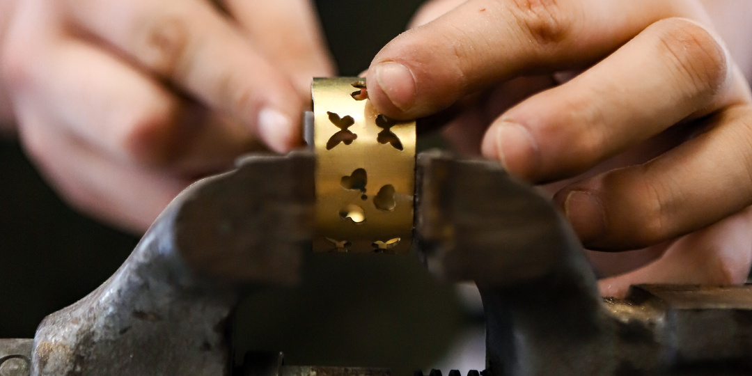 Институт прикладного искусства СПбГУПТД принял в своих стенах региональный чемпионат «Абилимпикс» по ювелирному делу