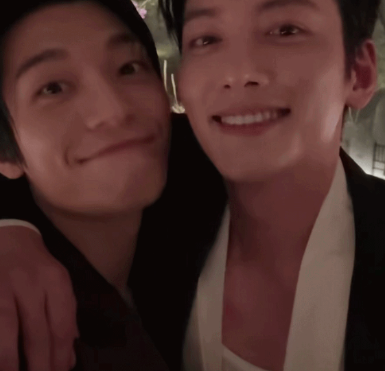 Ви Ха Джун признался, что не осознавал, под каким давлением находился Джи Чан Ук, выполняя роли ведущих актеров