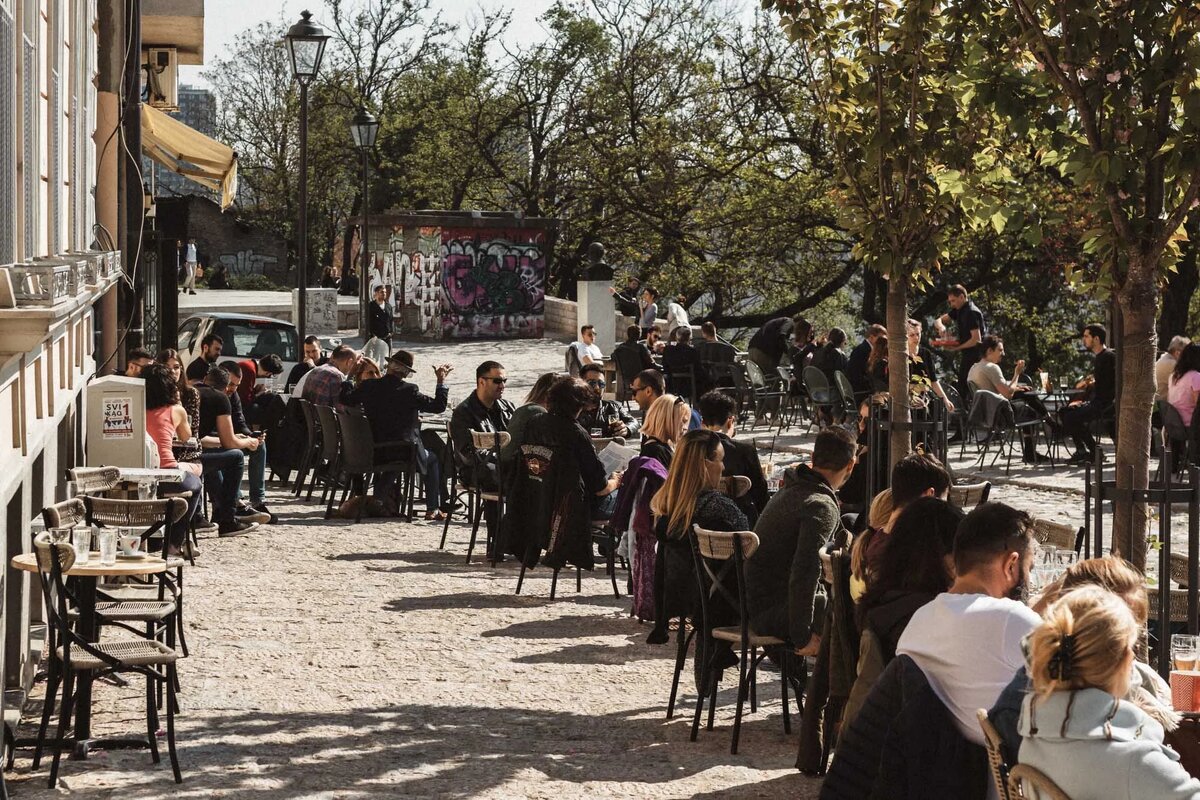 Кафе в Белграде или бар в Тивате - не просто места для перекуса, а сакральные зоны замедления
