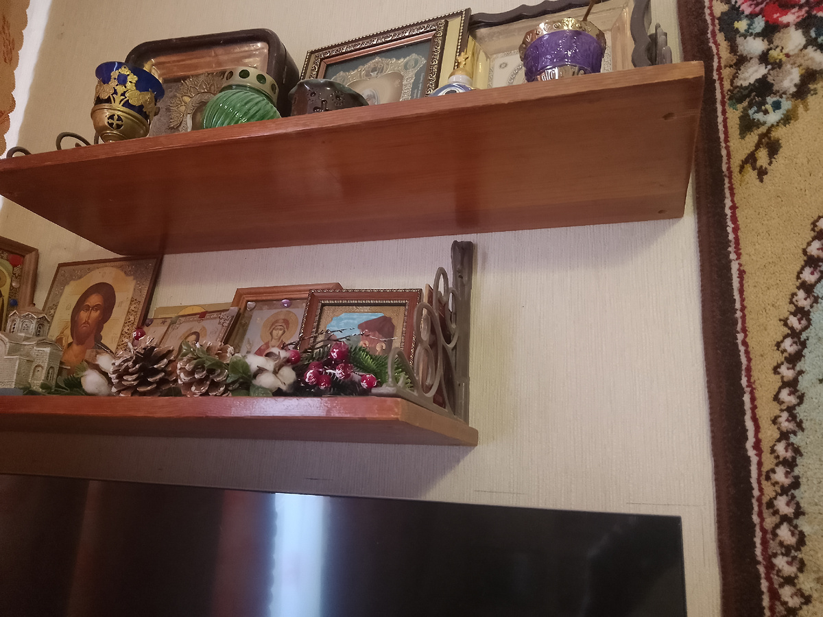 Фото автора, мой уголок с иконами