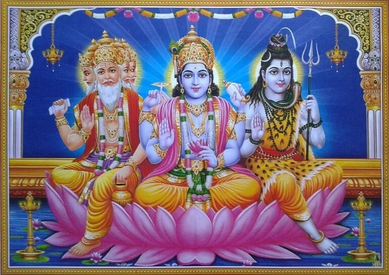 Слева направо: Брама, Вишну, Шива