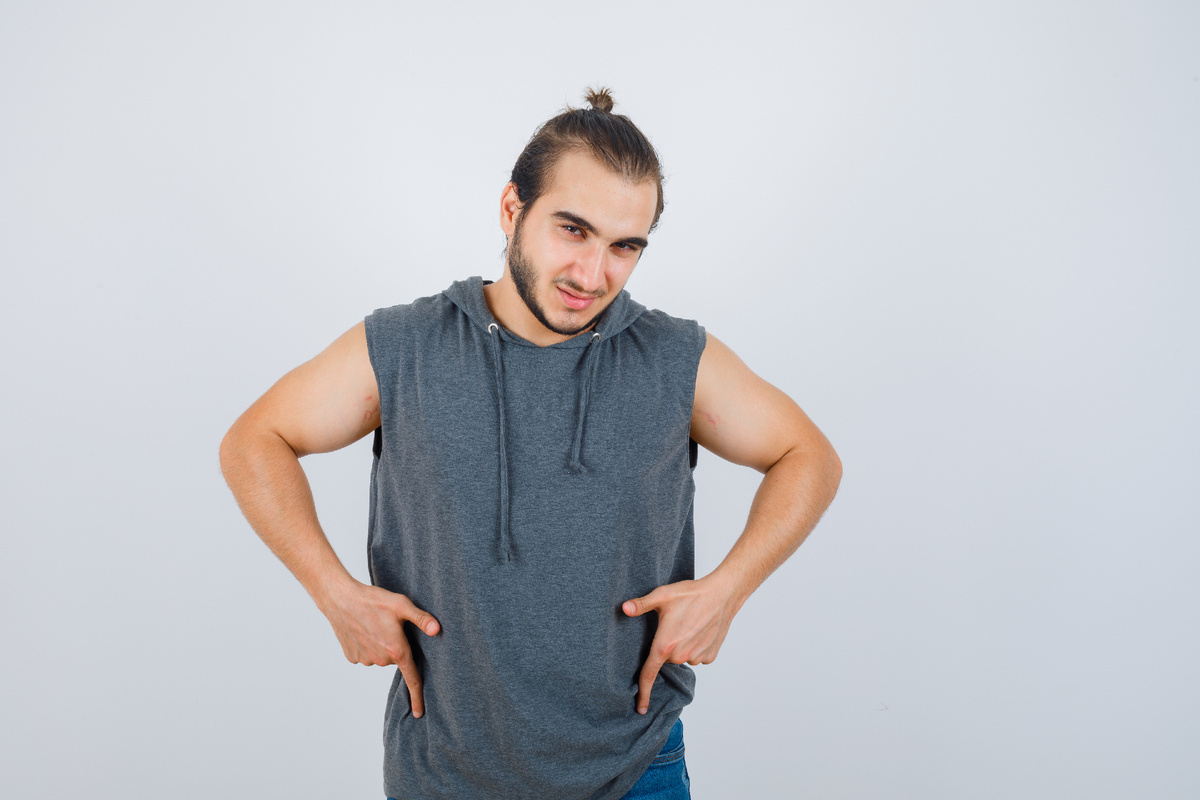 https://ru.freepik.com/free-photo/close-up-young-man-gesturing-isolated_12987274.htm#fromView=search&page=1&position=19&uuid=84c1054e-f3d8-4d0a-98c7-daf6dde2667e&query=%D0%B6%D0%B8%D0%B2%D0%BE%D1%82+%D0%BC%D1%83%D0%B6%D1%87%D0%B8%D0%BD%D0%B0+%D0%B1%D0%B5%D0%B6%D0%B8%D1%82