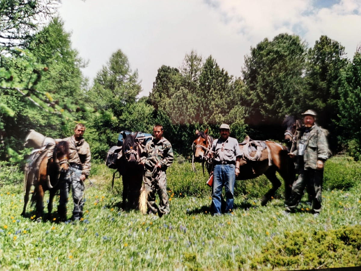Владимир Труляев с коллегами в Алтайском заповеднике.