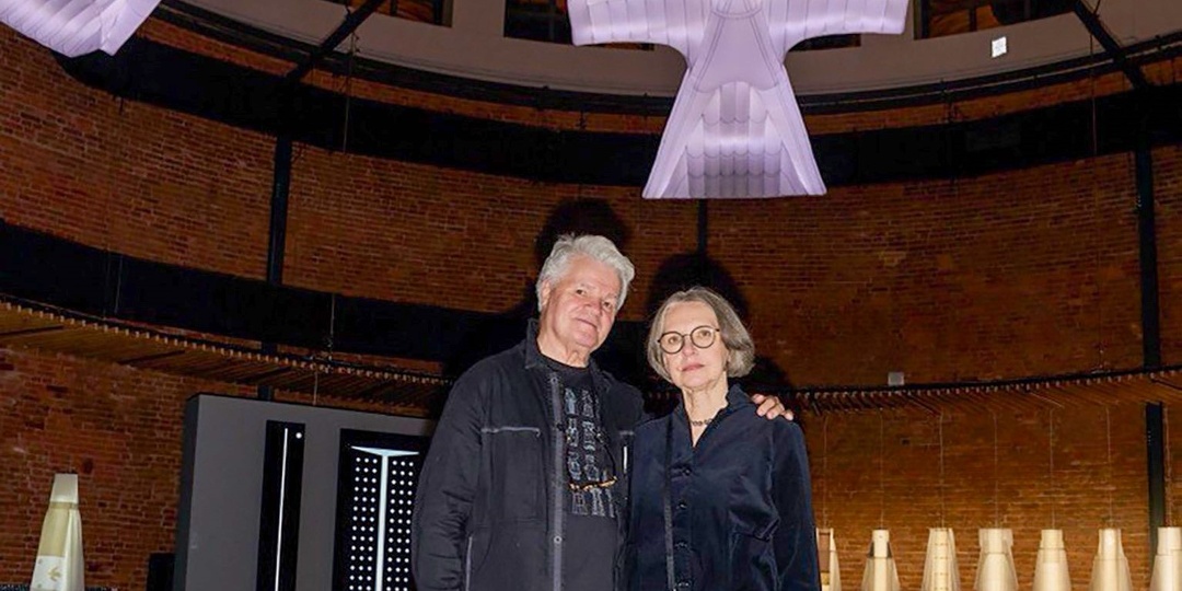 «Наблюдатели» на Левашовском: ангельский взгляд и земная геометрия в преддверии Пасхи