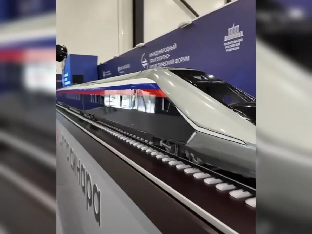    Новый макет поезда ВСМ. Фото: стоп-кадр видео от пресс-службы Минтранса России