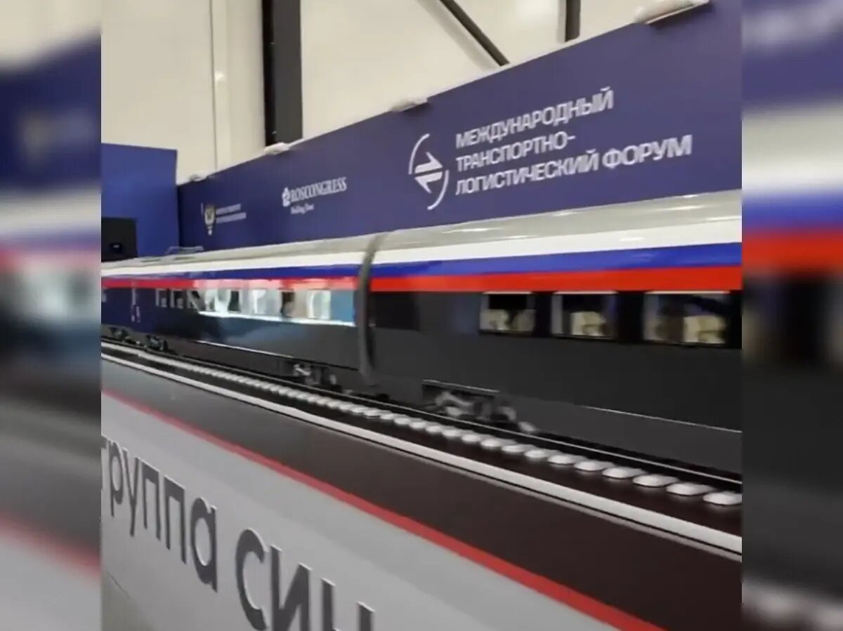    Новый макет поезда ВСМ. Фото: стоп-кадр видео от пресс-службы Минтранса России