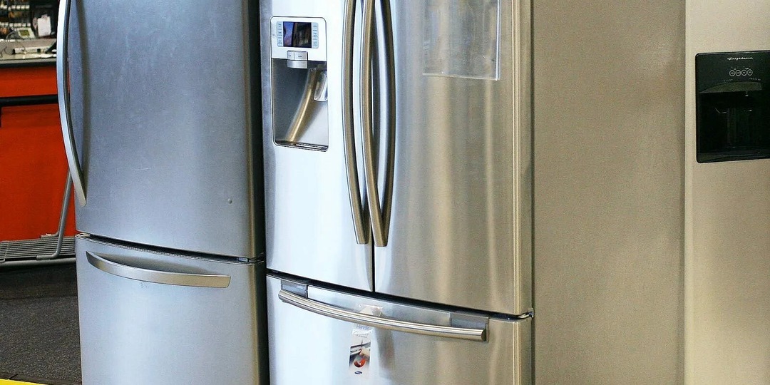 Продажа холодильника на запчасти: какие узлы востребованы и как не прогадать с ценой