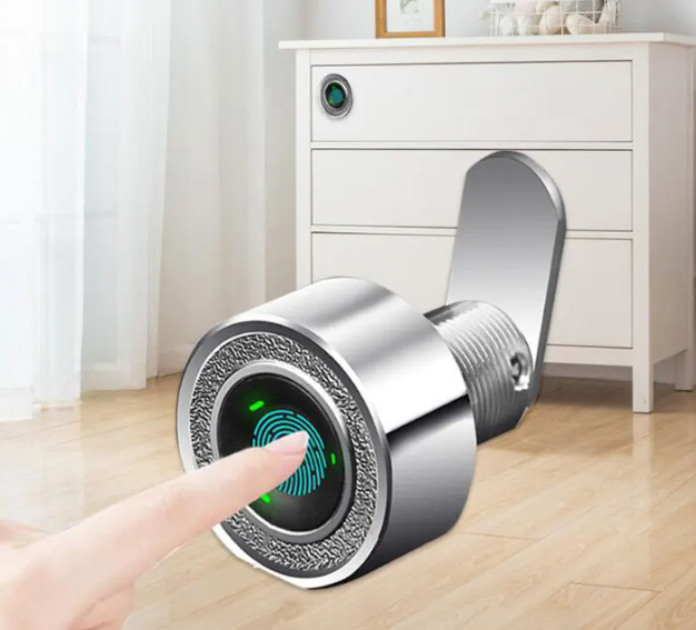 Смарт-замок с отпечатком пальца