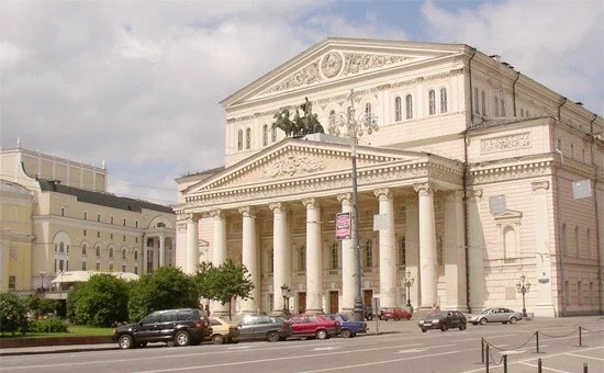 Большой театр в Москве, фотография из открытых источников Яндекса
