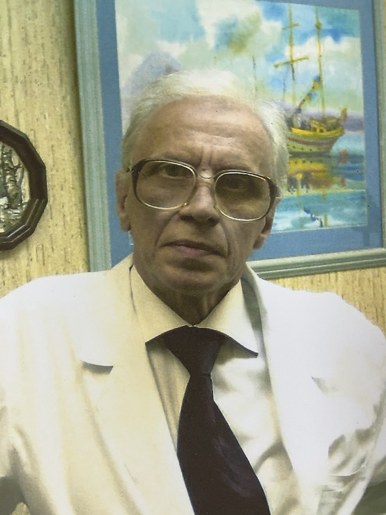 Врач Ю.Н. Андреев (1940-2005)