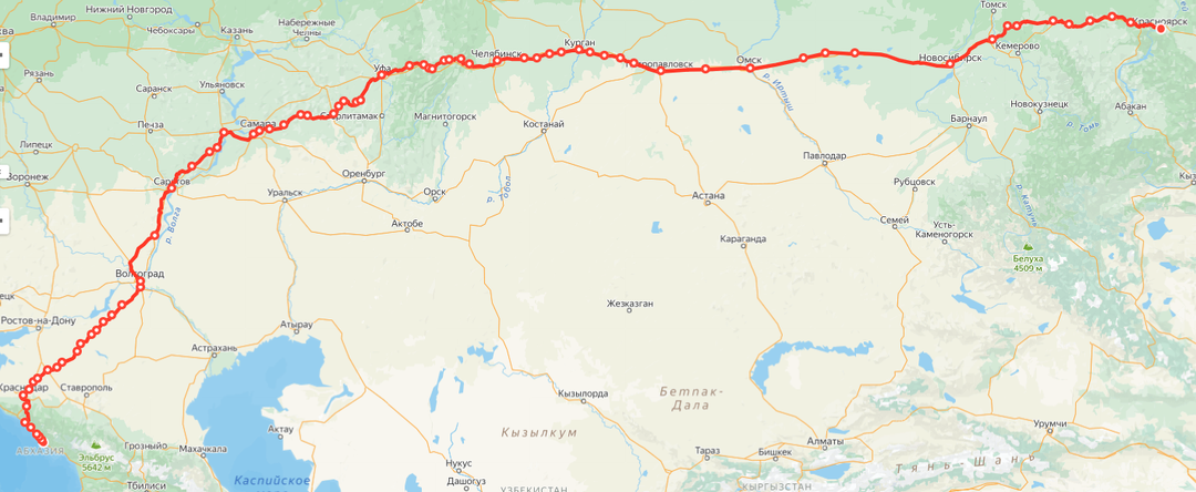 Поезд №127/128 сообщением Красноярск-Адлер с оценкой всего 4 балла из 10 в сторону моря