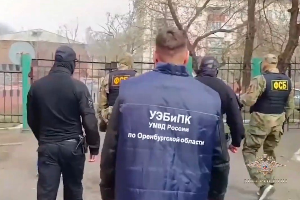    Силовики нагрянули с обысками в офисы и по домам фигурантов. Фото: скриншот видео Ирины Волк