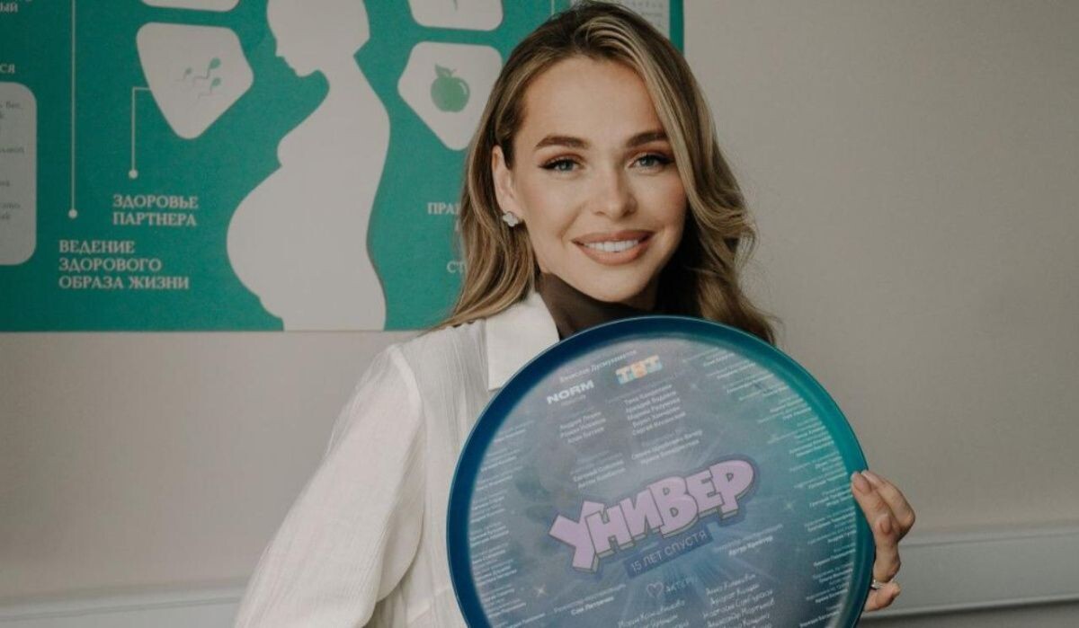     Анна Хилькевич на съемках «Универ.15 лет спустя». Источник: Пресс-служба телеканала ТНТ Автор фото: Пресс-служба телеканала ТНТ