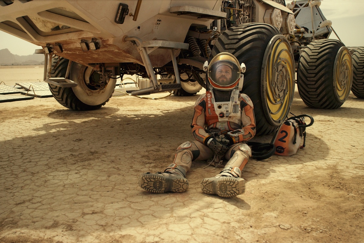 Кадр из фильма Марсианин 