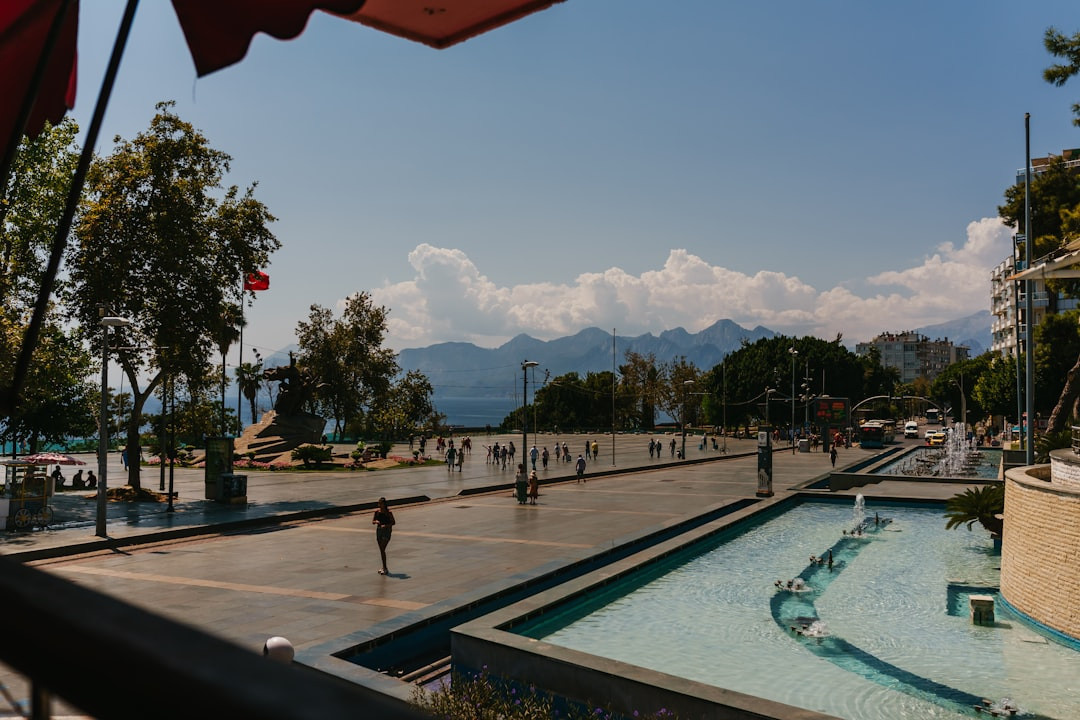    Турция бьёт тревогу: сезон под угрозой, отели просят снизить налоги