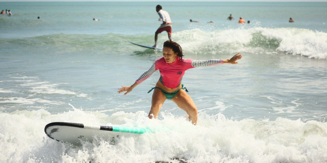 Сёрфинг в Крыму: где поймать волну новичку и профи?