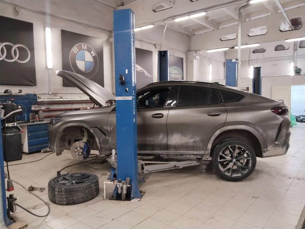 BMW X6 - ремонтируем пневмоподвеску