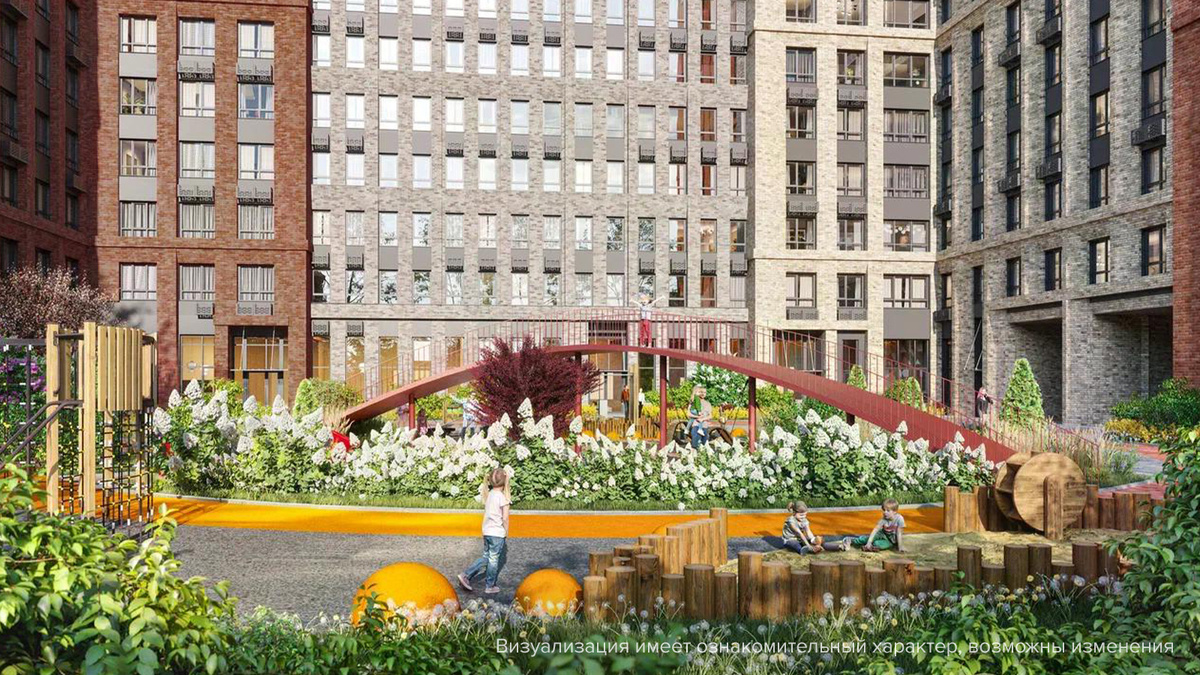 Во дворе всегда приятно погреться на солнце или прогуляться после работы