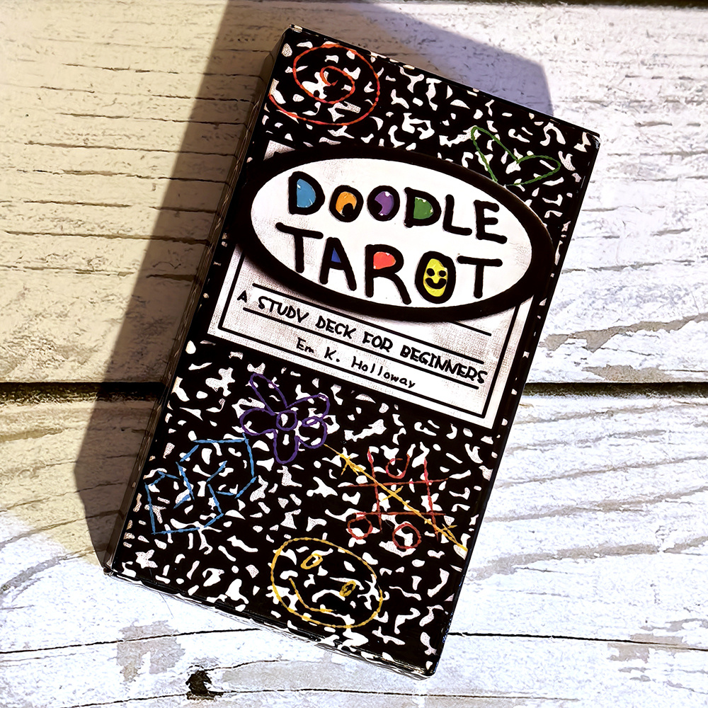 Doodle Tarot: дизайн коробки (фото моё)