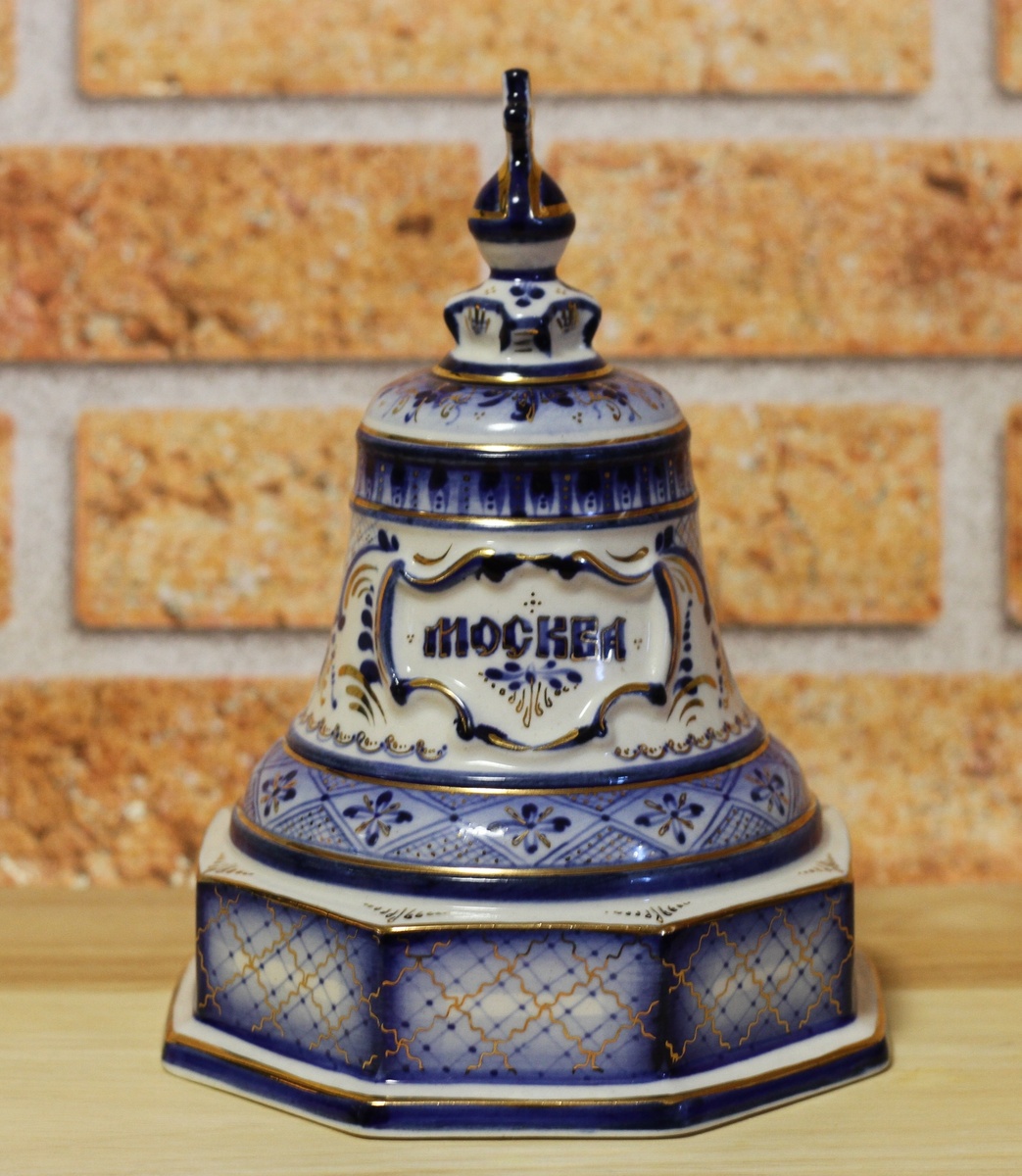 Царь-колокол из моей коллекции. Шевлягинский завод специальной керамики (листать вправо).