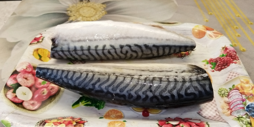Рецепт солёной скумбрии ну очень вкусная в рассоле.
