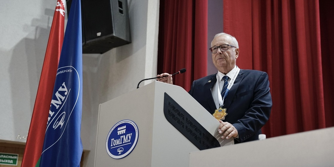 Академик Лобзин ответил на идею об обязательном сертификате «халяль» для иммунопрепаратов