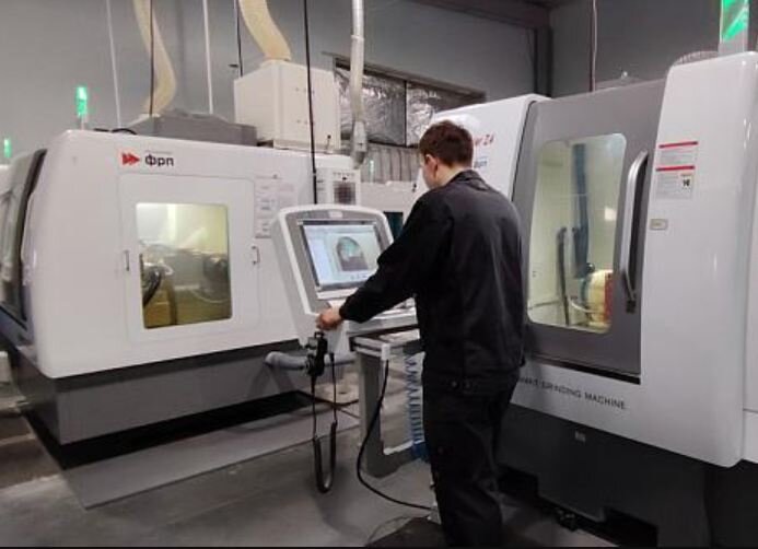 Основными заказчиками продукции является большинство крупнейших машиностроительных предприятий России. Источник: Официальный сайт Фонда Развития Промышленности.