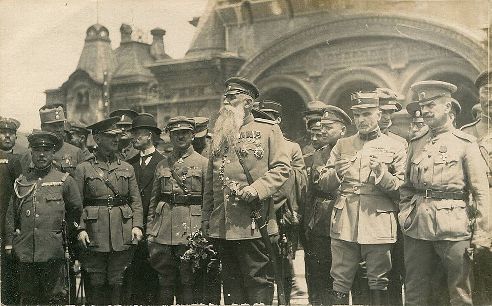 Генерал Хорват(в центре) во Владивостоке. 1918