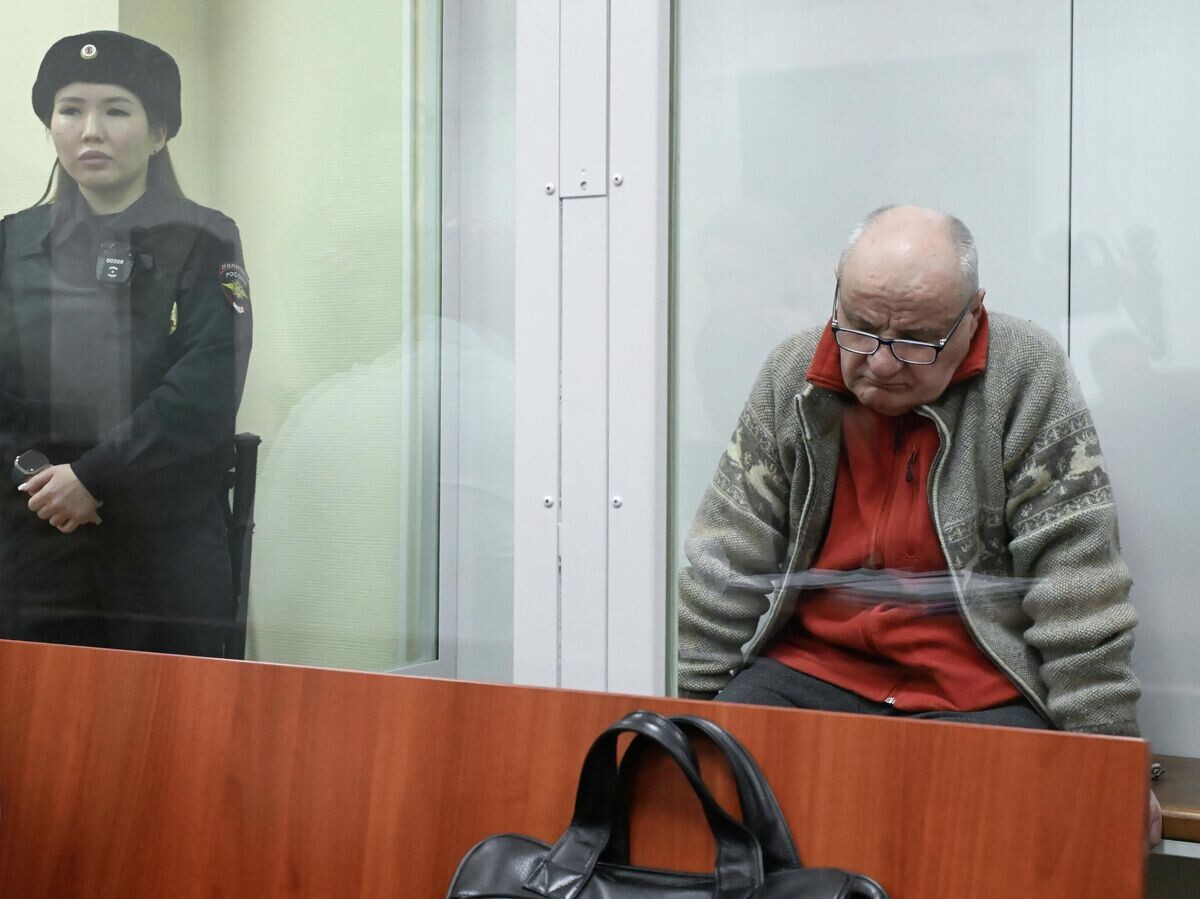    Бывший заместитель министра обороны РФ Павел Попов на заседании 235-го гарнизонного военного суда в Москве | © РИА Новости / Илья Питалев