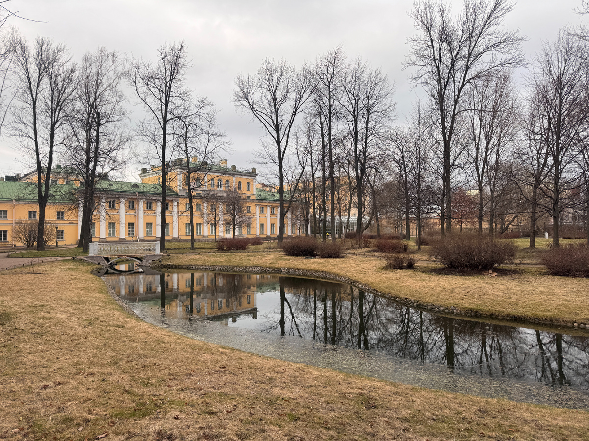 Польский сад — тихий уголок в центре города