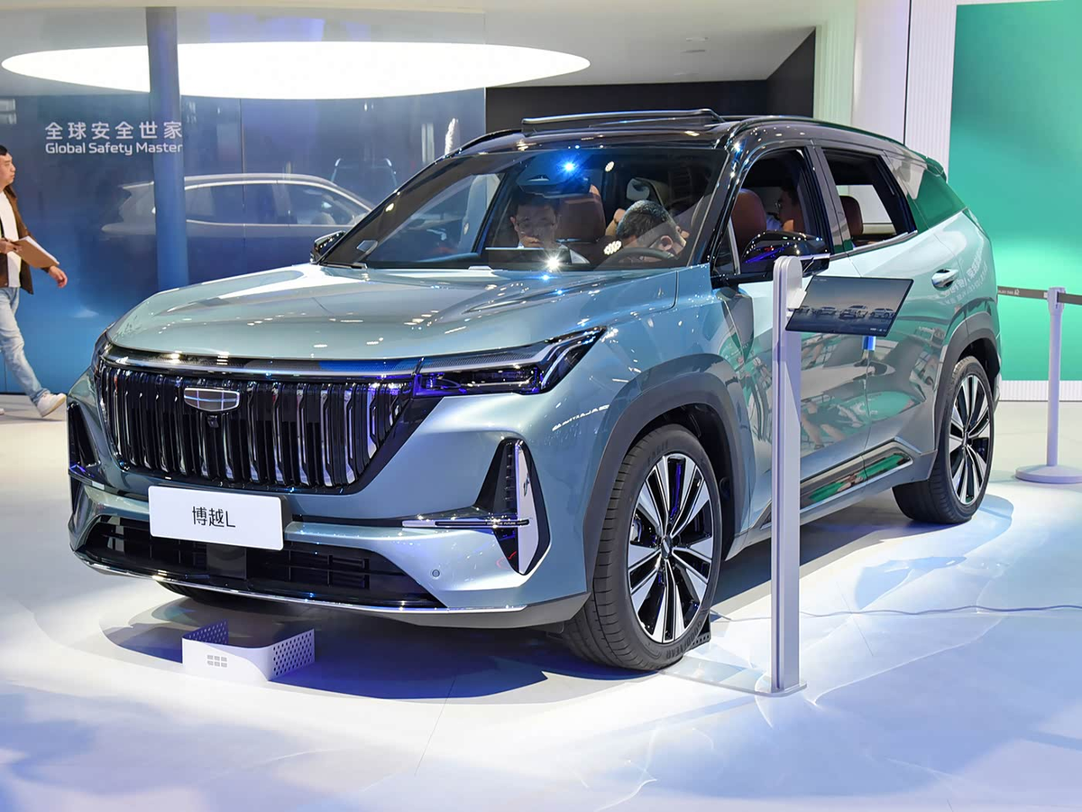 Оригинальный китайский кроссовер Geely Boyue L