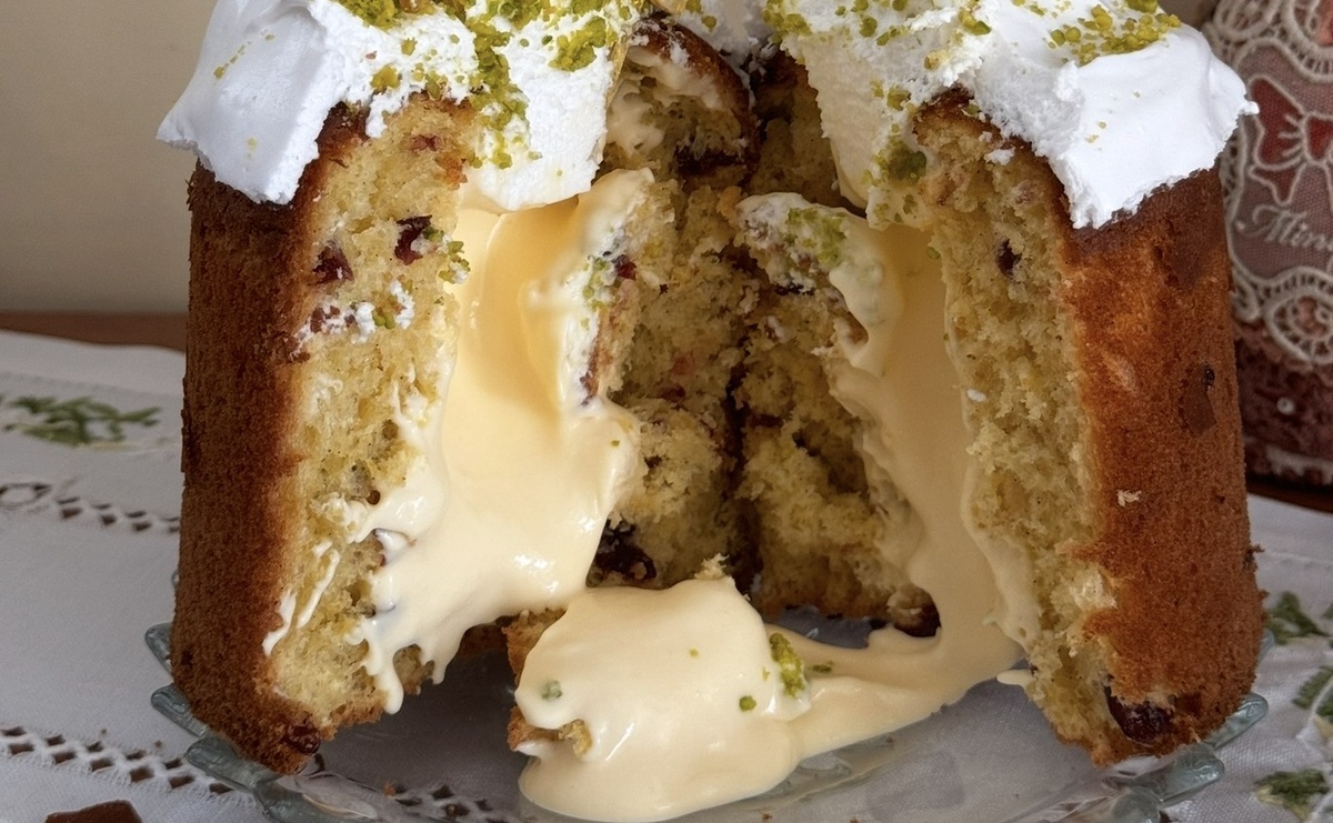 Лимонный крем в начинке кулича