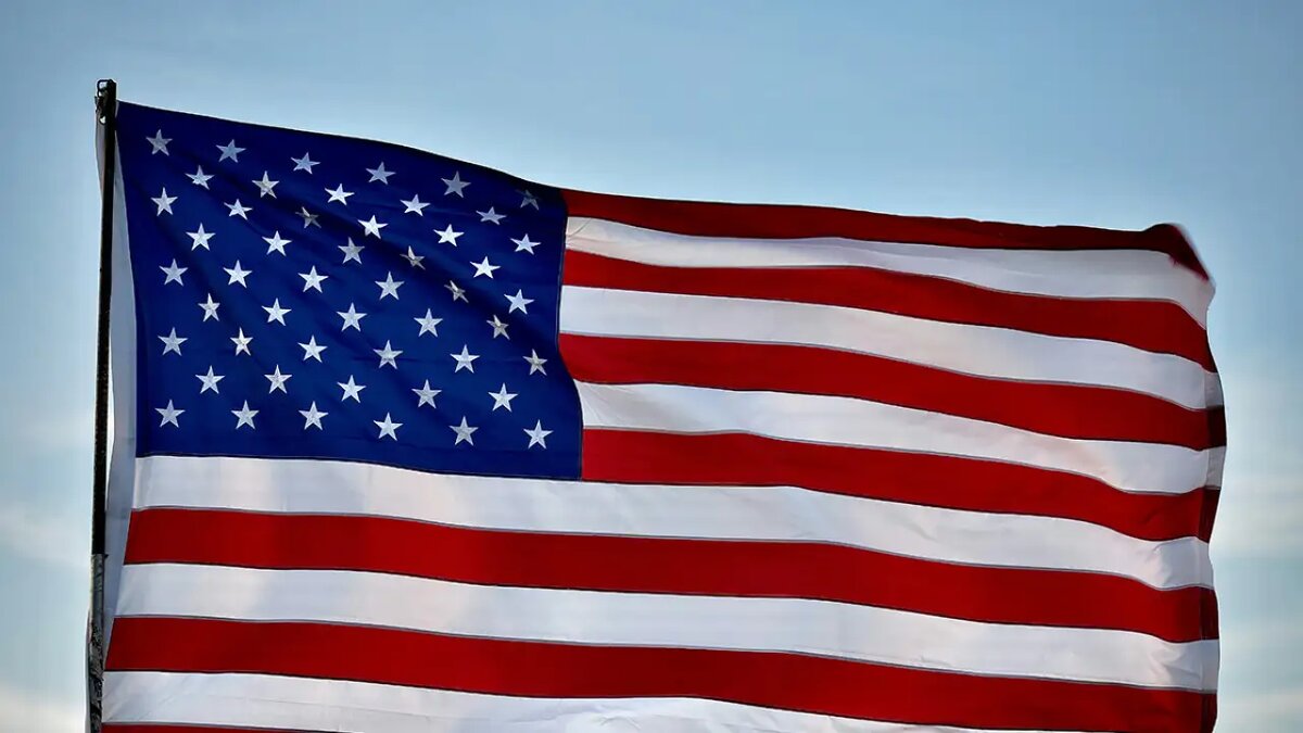    Государственный флаг США. © unsplash.com / Cristina Glebova