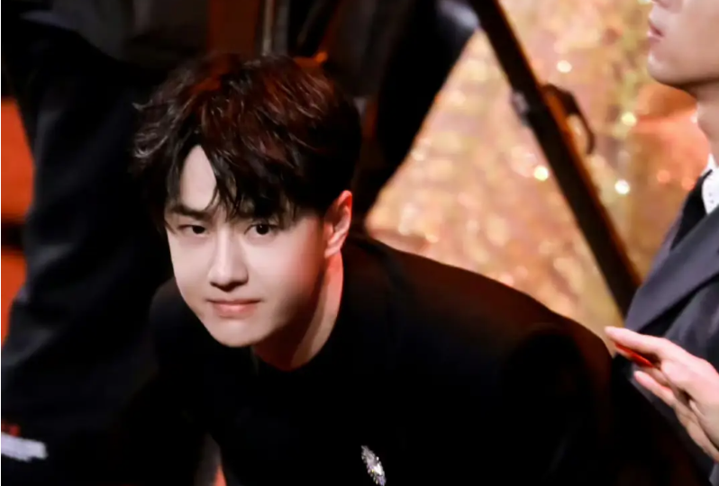 Китайская знаменитость Ван И Бо — звезда, которую почти невозможно сфотографировать