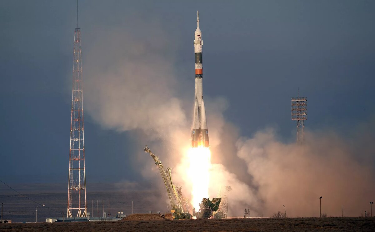 Старт космического корабля "Союз ТМА-19М" с космодрома Байконур
© РИА Новости