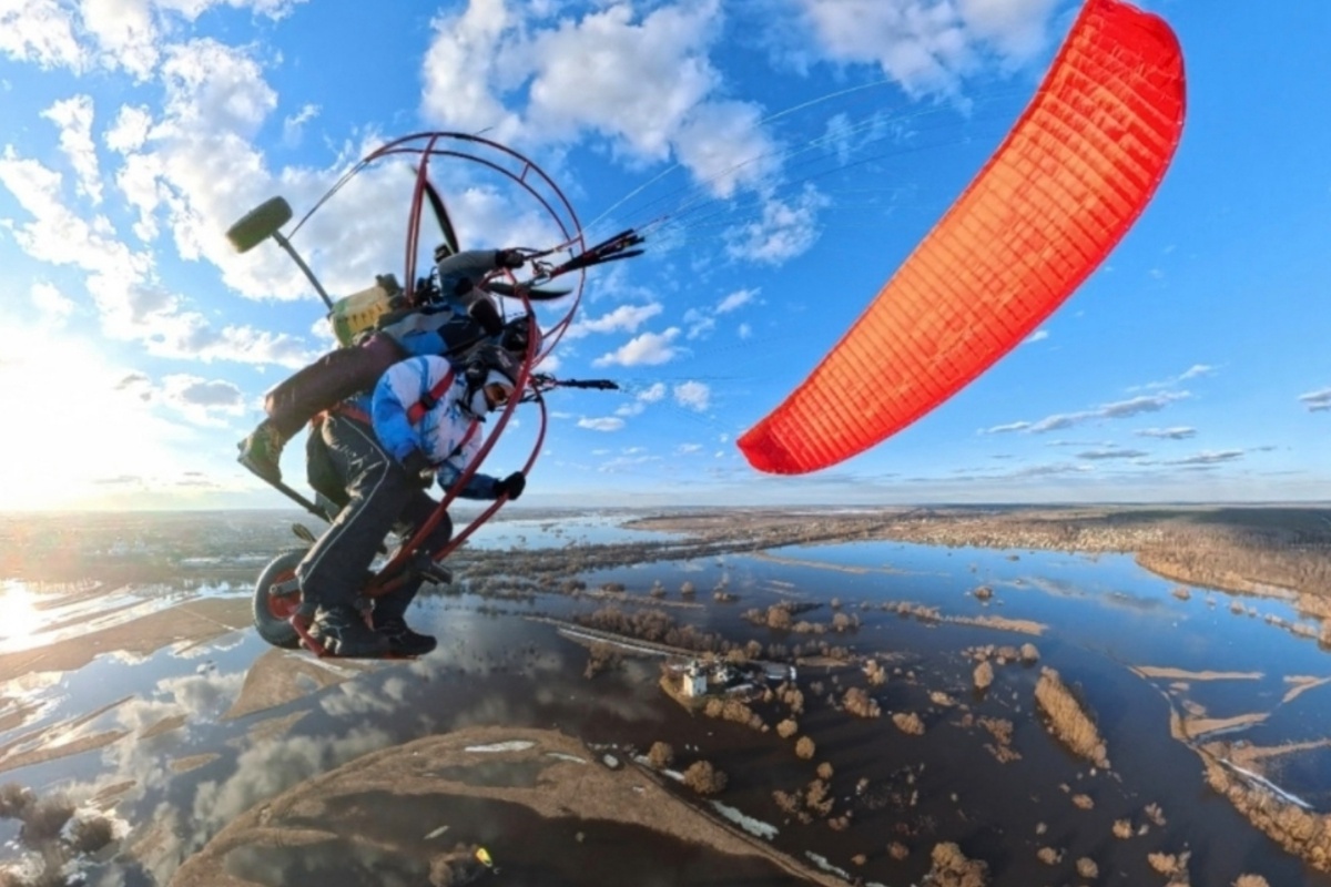    Вид на храм Покрова на Нерли во врнемя разлива с воздуха. / vk.com/pilot33