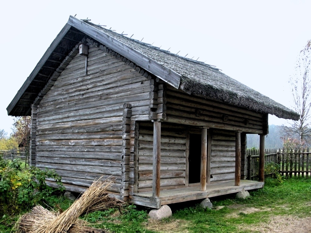 Клеть как отдельная хозпостройка. Фото из открытых источников.