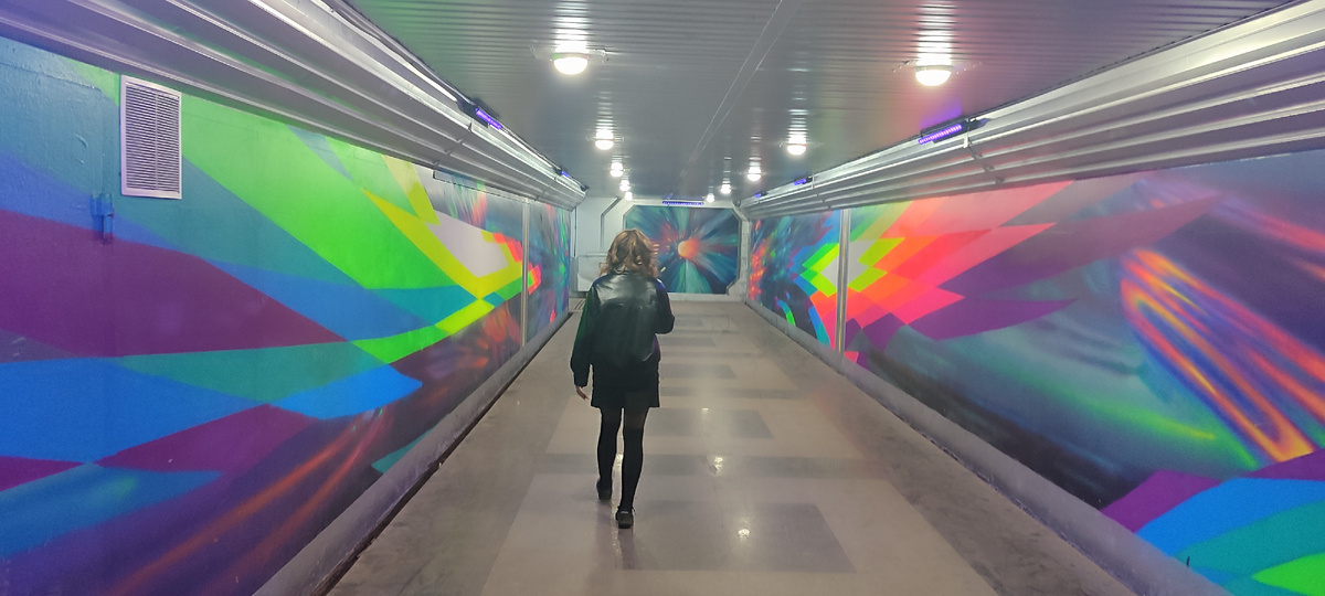 И музыка в динамиках