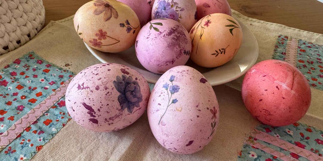 Как у нас дома появляются пасхальные яйца – в этот раз новый способ