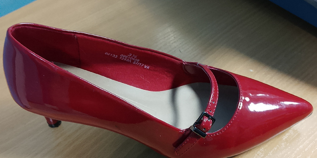 Красная туфелька. Большой выбор обуви в секонд хенде
