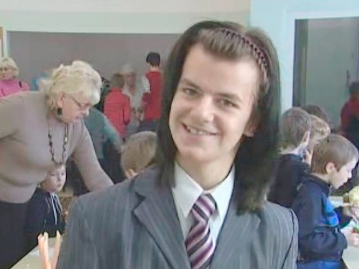 Понимание отдельных мемов и их сквозных сюжетов объединяет пользователей в сообщество. Сегодня мемы могут одновременно отражать политическую повестку и культурные явления, быть абсурдными и постироничными, а порой не нести никакого смысла.