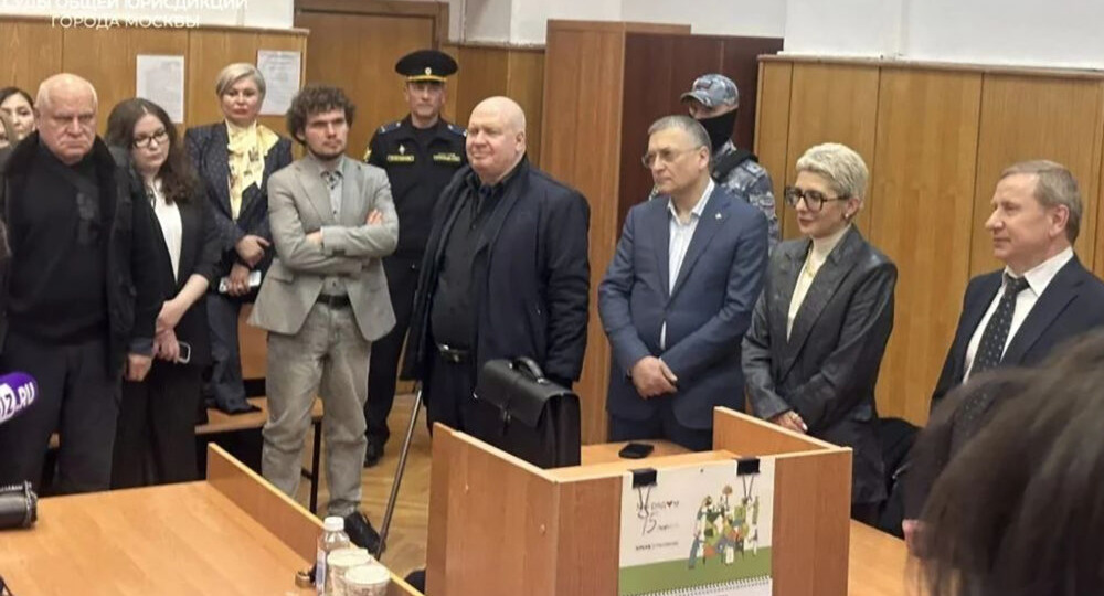 Покинувших Россию адвокатов начали лишать статуса