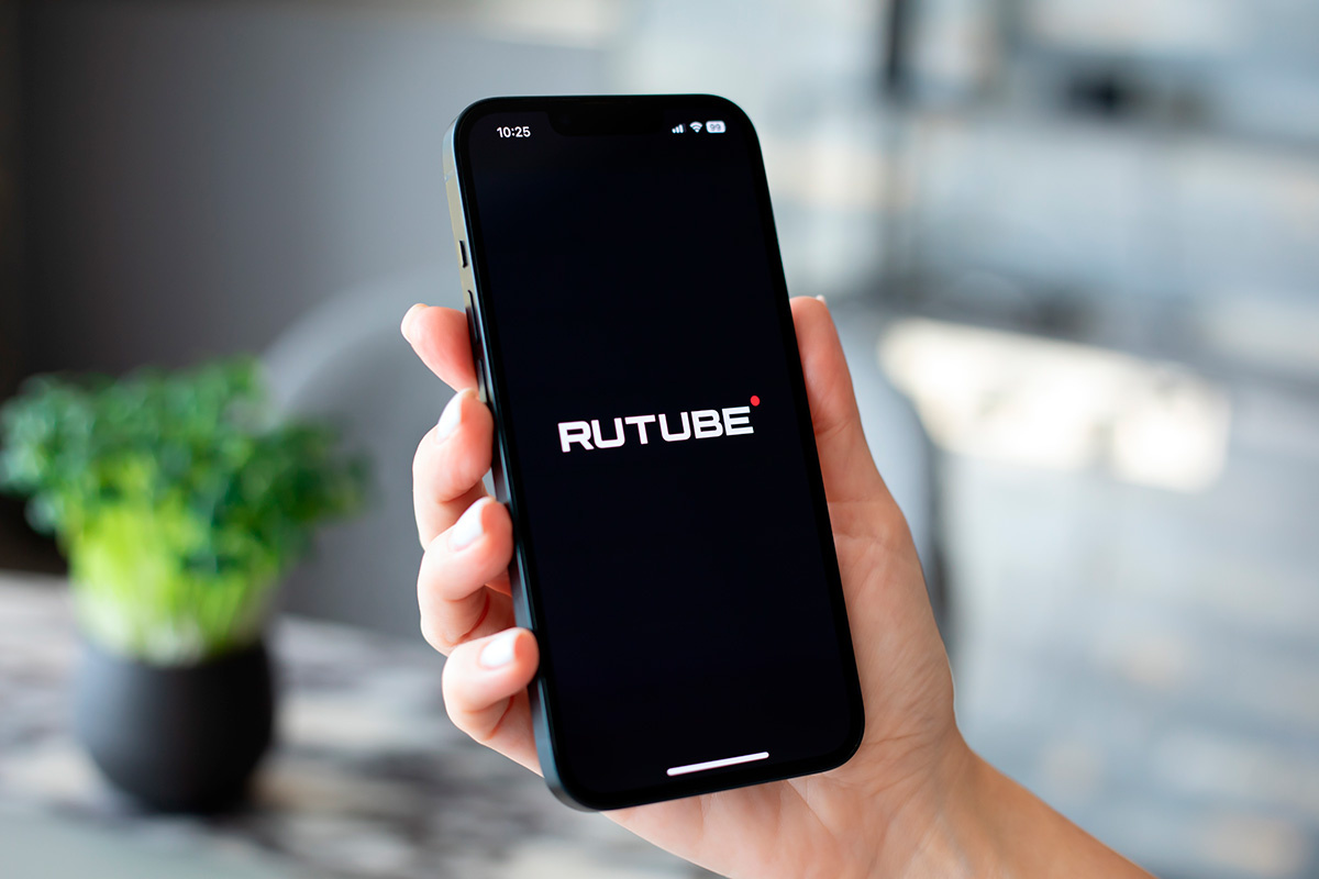    DenPhotos / Shutterstock / FOTODOM