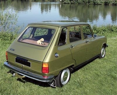 Renault-6 сзади. Источник фото: Pinterest.ru